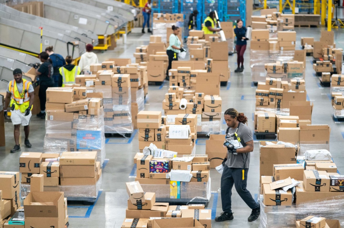 Exploring Amazon Opportunities: How to Apply for Jobs
