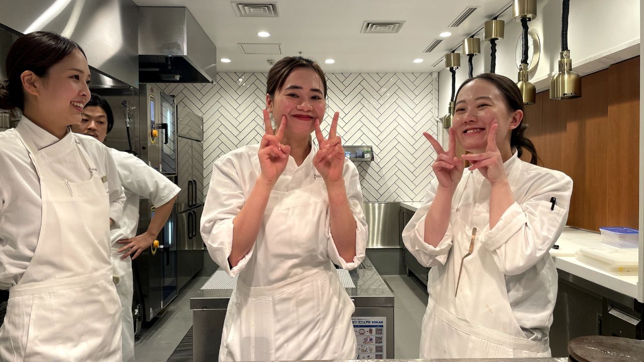 日本のホスピタリティ:ホテルスタッフの職種と接客時の言葉づかい