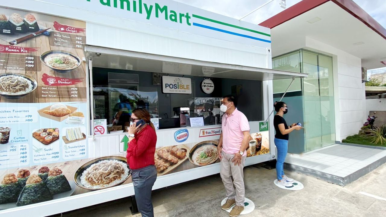 ファミリーマートの採用情報:店舗スタッフの業務内容と募集案内